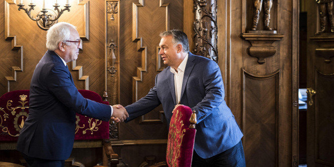 Orbán Viktor az Európai Közjogi Szervezet vezetőjével egyeztetett