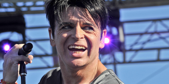 Halálra gázolt egy idős embert Gary Numan turnébusza