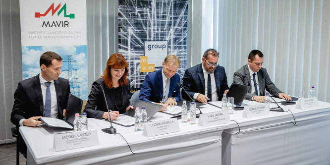 Százmillió eurós hitelszerződést kötött az MVM