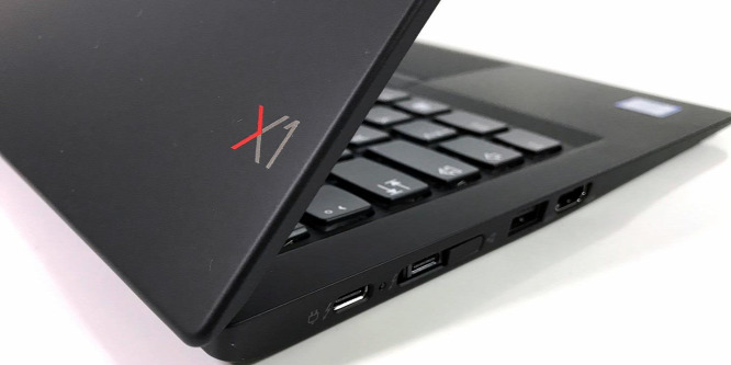 Notebook ruhába bújt Terminátor: Íme a Lenovo Thinkpad X1 Extreme