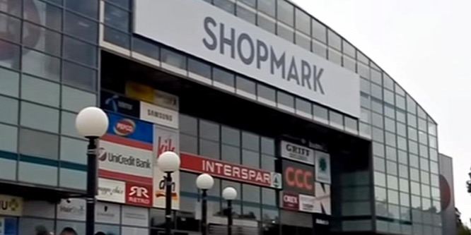Átadták a főváros megújított bevásárlóközpontját