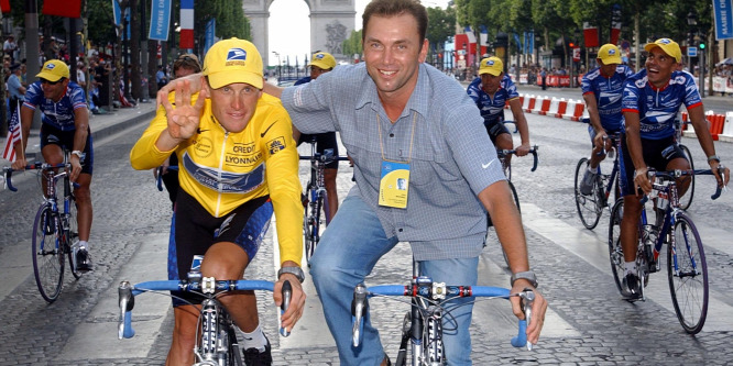 Örökre eltiltották Lance Armstrong egykori csapatfőnökét