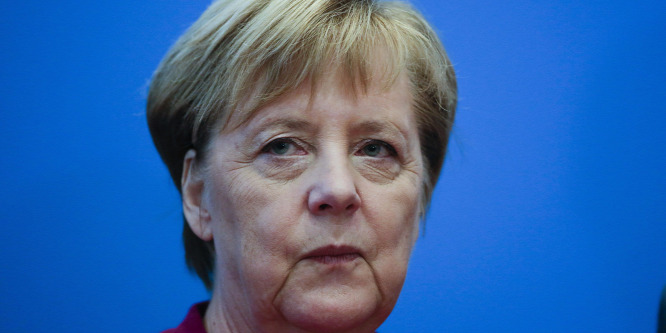 Angela Merkel bejelentette, hogy visszavonul