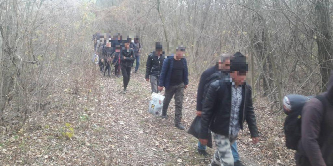Harminc illegális migránst kaptak el Csongrád megyében