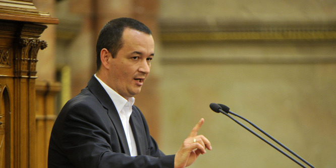 Még lesznek kilépők a Jobbikból a párt volt képviselője szerint