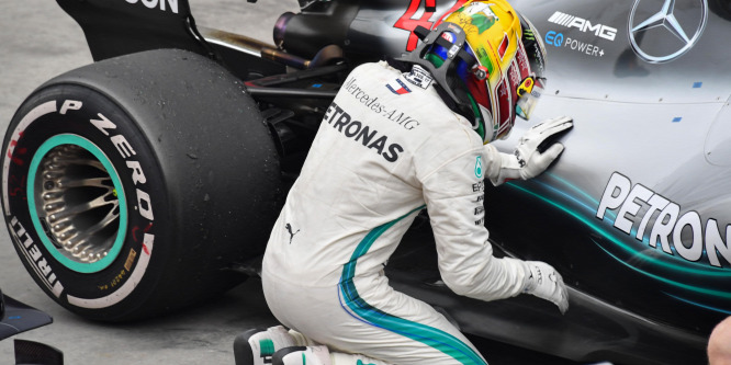 Hamilton egyetlen körre volt a kieséstől a Brazil Nagydíjon