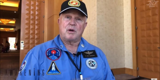 A NASA egykori alkalmazottja szerint furcsa építmények vannak a Holdon