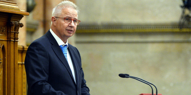 Magyarország érdekét szolgálja a közigazgatási bíróságokról szóló javaslat