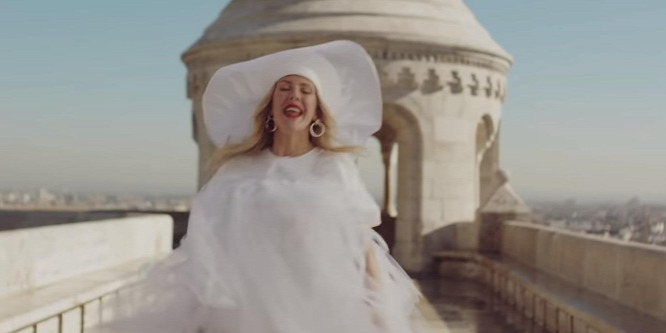 Budapesten forgatta legújabb klipjét Ellie Goulding
