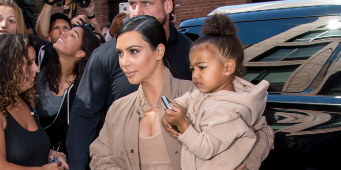 Kim Kardashian 5 éves lánya, North West Tiffany ékszert kapott udvarlójától