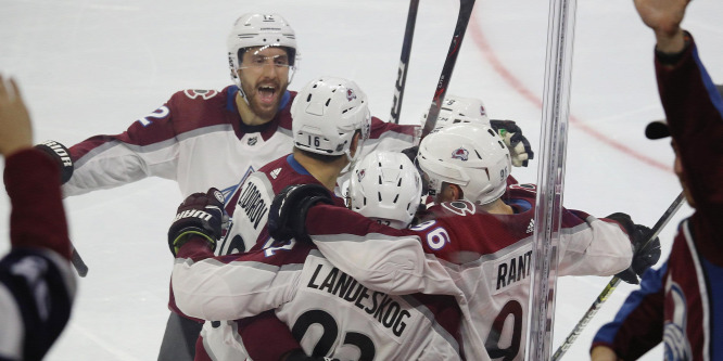 NHL: utolsó másodperces góllal fordított a Colorado