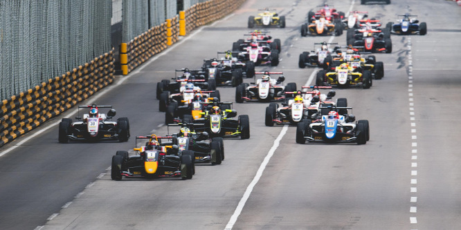 Lefokozták a kategóriát, ahonnan Räikkönen bejutott az F1-be