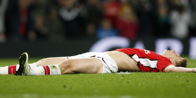 Nem hosszabbítottak Bendtnerrel, aki befejezheti a pályafutását