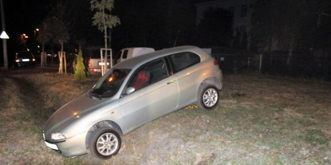 Autómosóból loptak el egy Alfát