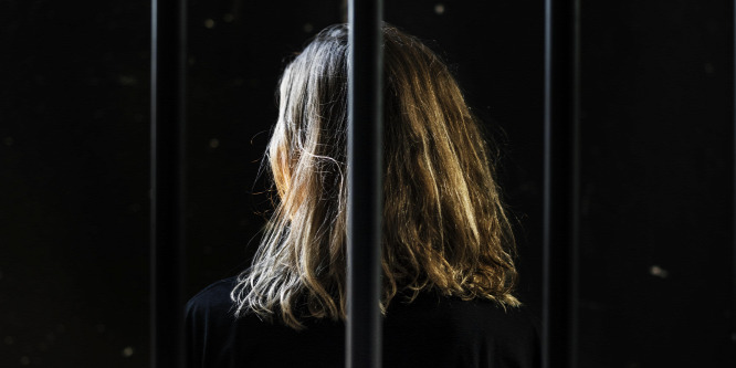 Nyomdai előkészítőként dolgozik a börtönben az anya, aki 108 szúrással ölte meg lányát (18+)