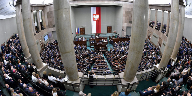 Bizalmat szavazott a lengyel szejm a Morawiecki-kormánynak