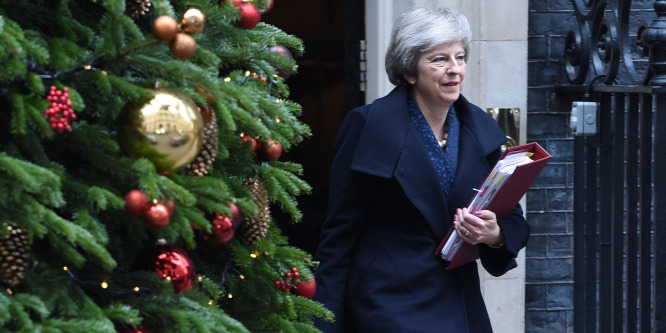 Nem Theresa May vezeti majd a Konzervatív Pártot a következő választásokon
