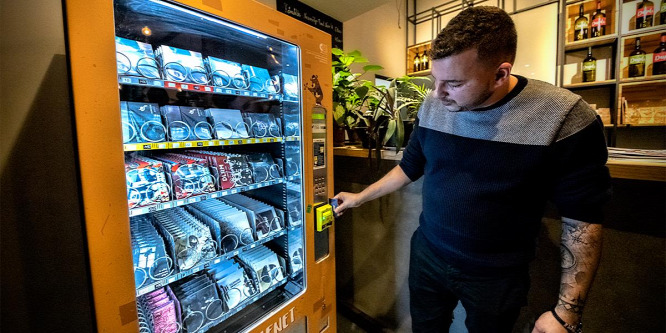 Átadták az ország első CD automatáját