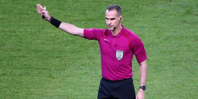 Megvertek egy játékvezetőt, sztrájkolnak a görög futballbírók