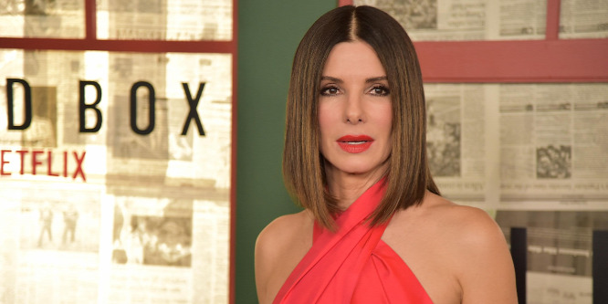 Sandra Bullock 54 évesen is igazi bombázó – Fotó