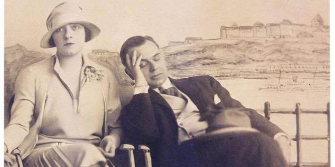Annyira szerette a szépet a színházigazgató, hogy szépségkirálynőt vett el