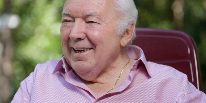 Így ünnepelte a József Attila színház a 85 éves Láng Józsefet