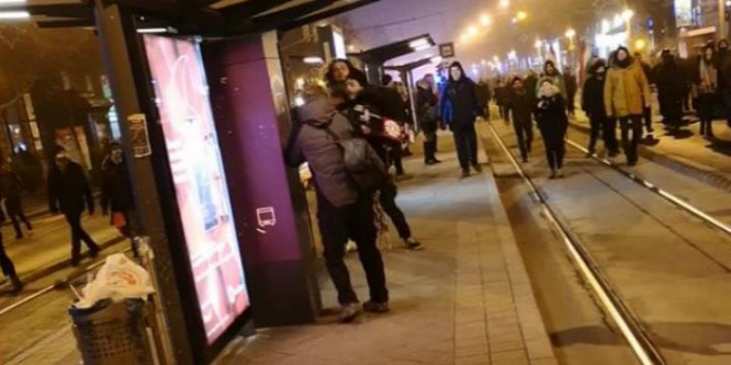 Újabb leleplező videó: így vert szét egy BKK-automatát Soros agresszív provokátora