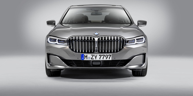 Nézze meg, mit művelt a BMW a legdrágább modelljével