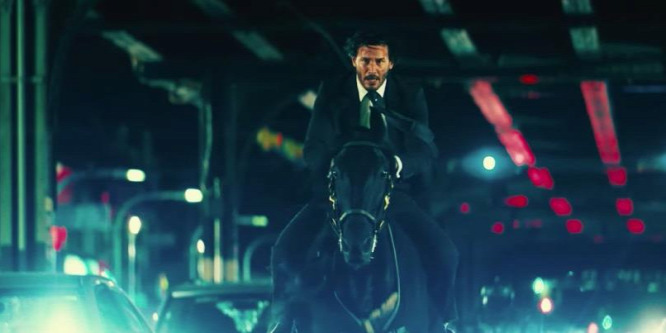 Keanu Reeves sztárokkal és kutyákkal az oldalán gyilkol a John Wick 3-ban - videó