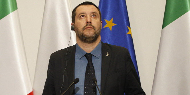 Olaszország továbbra sem nyitja meg kapuit a migránsok előtt
