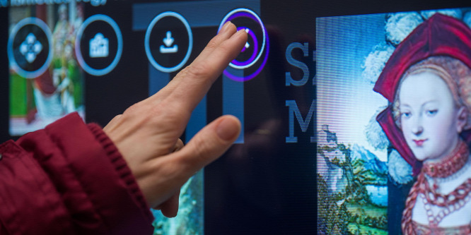 Átadták a világ legnagyobb múzeumi LCD-falát a Szépművészetiben