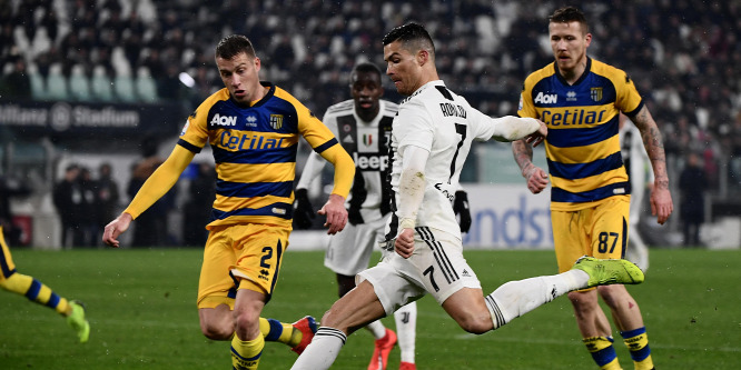 Hiába duplázott C. Ronaldo, otthon kapott pofont a Juve az újonctól - videó