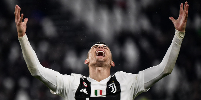 Látni kell, mit csinált a kocsiban C. Ronaldo - videó