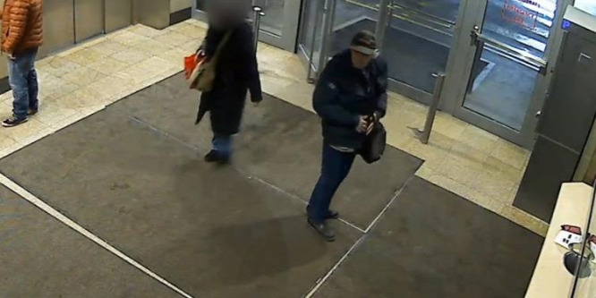 Kőbányán lopott pénztárcát egy férfi – Videó