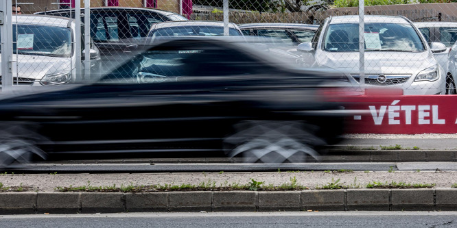 Felpöröghet az év vége előtt a hazai autópiac