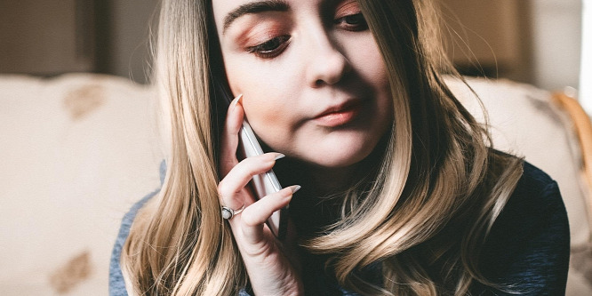 Ennyi lesz idehaza az unión belüli perc- és sms-díj május közepétől