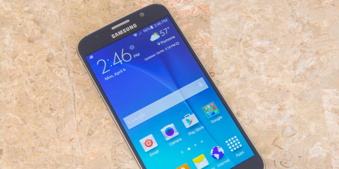 Még a Galaxy S6-ot is frissíti a Samsung