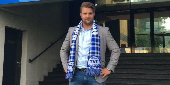 Egészségügyi problémái miatt rúgták ki a magyar fociedzőt