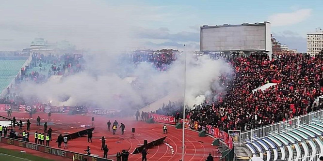 Negyvennégy fociszurkolót vettek őrizetbe Szófiában