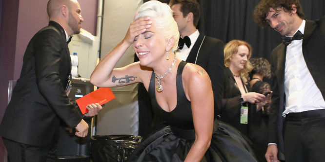 Oscar 2019: Lady Gaga örömében sírva fakadt a színfalak mögött – fotók
