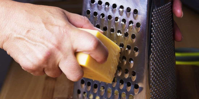Ön is reszelte már le a bőrt az ujjáról sajtreszelés közben?