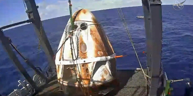 Sikeresen visszatért a Földre a SpaceX űrhajó