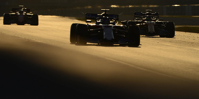 Ecclestone: Csapatok szállhatnak ki az F1-ből