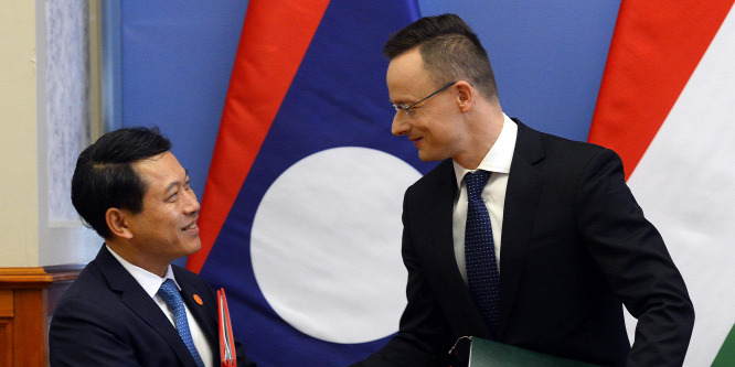 Szijjártó Péter: Stratégiai szintre emelik a magyar-laoszi együttműködést