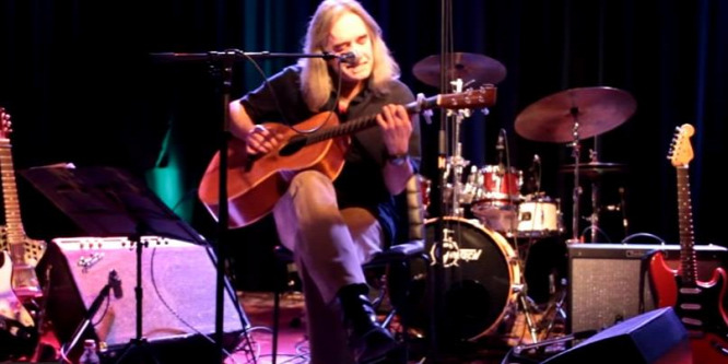 Súlyos betegsége után lemezt ad ki Fekete Jenő blueszenész