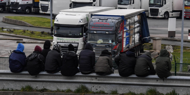 Fokozódó migrációs nyomás Calais-ben