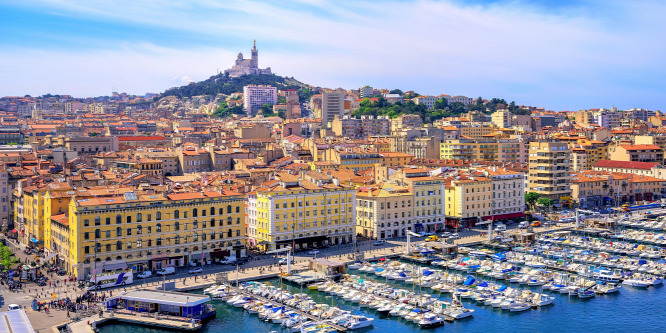 Csak kövesse a napsárga házakat! Marseille 24 óra alatt