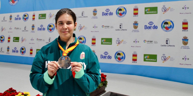 Kárpáti Petra ezüstérmes a karate-Eb-n