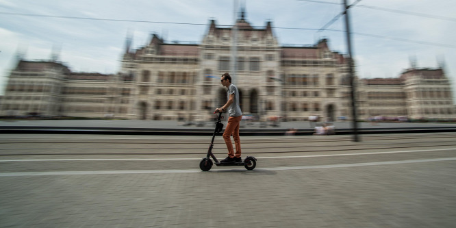 Elindul Budapesten az e-roller megosztó szolgáltatás