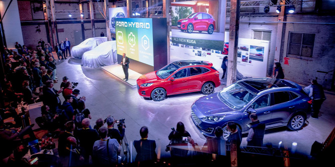 Felébredt Csipkerózsika álmából a Ford, a Teslát is le akarja nyomni
